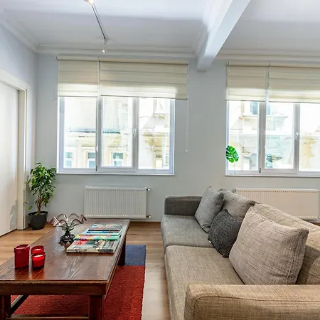 Apartamento Charming & Bright In Taksim Estambul