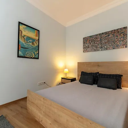 Charming & Bright In Taksim Apartamento Estambul